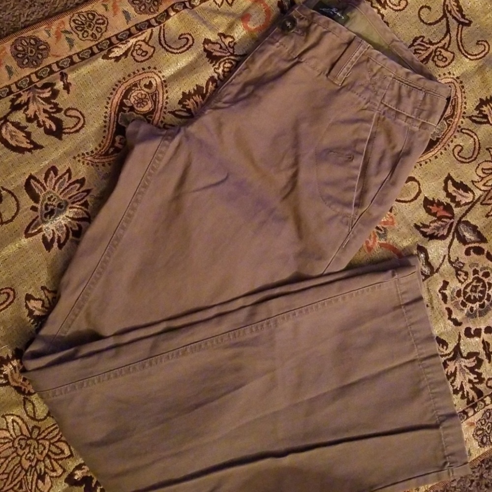 Eddie Bauer Cargos
